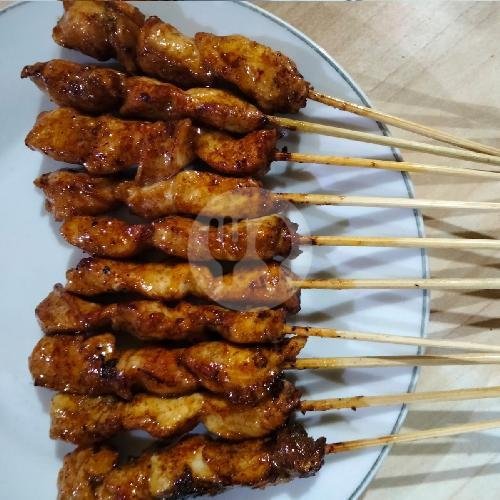 Sate Sapi 1 Porsi ( 10 Tusuk ) menu Sate & Gule HM Kamil, Stasion Selatan