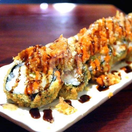 Review Utori Sushi: Pengalaman Makan Sushi yang Memuaskan di Bandung