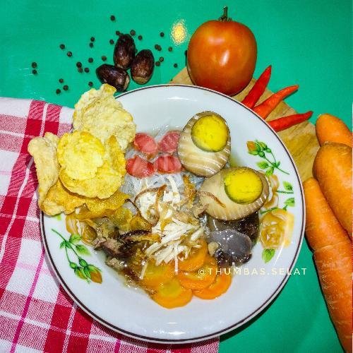 Lontong Opor + Telur menu Thumbas Selat Embarkasi, Donohudan