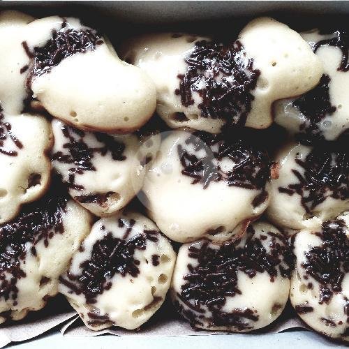 red velvet topping Oreo menu Kue Cubit Mang Anca, Kebon Pisang