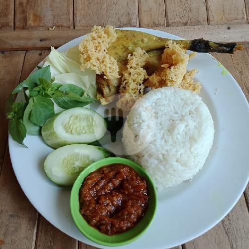 Nasi Puyuh Bakar / Goreng menu Pecel Lele Anisa, Yogyakarta