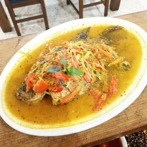 Gurami Sambal Cobek menu Warung Ikan Cak Yu, Sambikerep