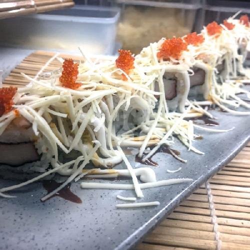 Salmon Crispy Floss 8 Pcs menu Sushi Pinggiran