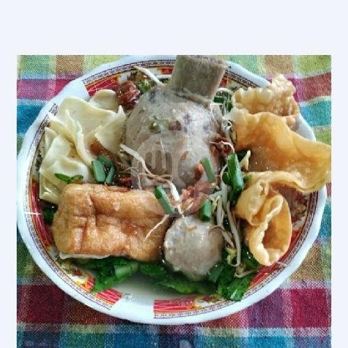 Seporsi Bakso Keju menu Bakso Mercon Kuah Ndower Bang Hasan