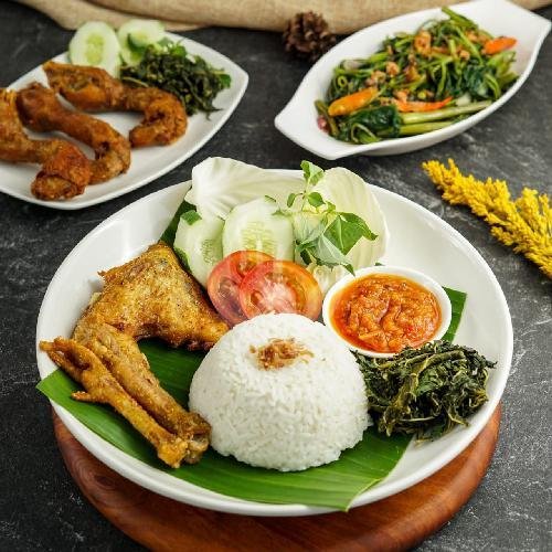 Nasi Ayam Kampung (Bungkus Box) menu Ayam Geprak Mak Sunah, Mangu Harjo