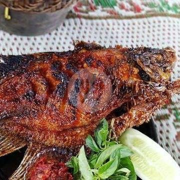 Bawal Bakar 300 Gr+Sambal menu Ikan Bakar Remaja 79, Anjasmoro Raya