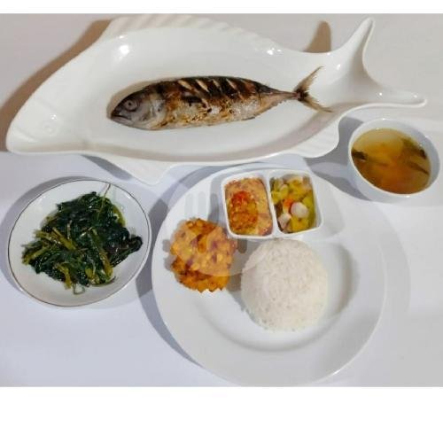 Paket Tude Bakar menu Dabu Dabu Ikan Bakar Seafood, Guru Mughni