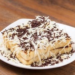 Roti Bakar Spesial Double Keju menu Master Doger Rajanya Es Doger, Ciputat