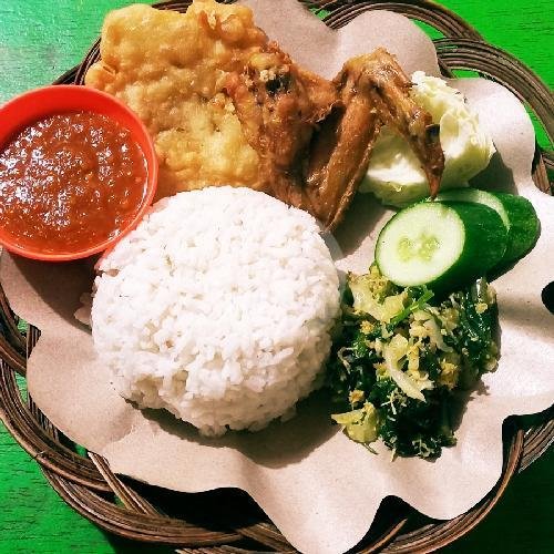 Paket Ayam Goreng menu Waroeng Ayam Samblejoss, Wiradesa