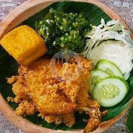 Nasi Ayam Pecel Sunda menu Ratu Cumi, UMTAS