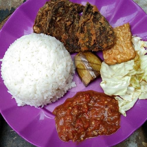 Pecel Rakyat Telur Bali menu Geprek Rakyat, Sukolilo