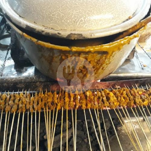 Satu Porsi Full Usus + 1 Ketupat menu Sate Padang MJ, Ibrahim Adjie