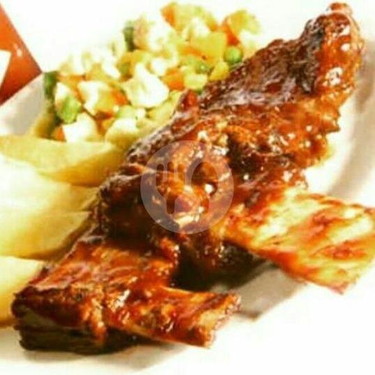 Obong Steak & Ribs: Tempat Makan Enak dan Cozy di Pekalongan