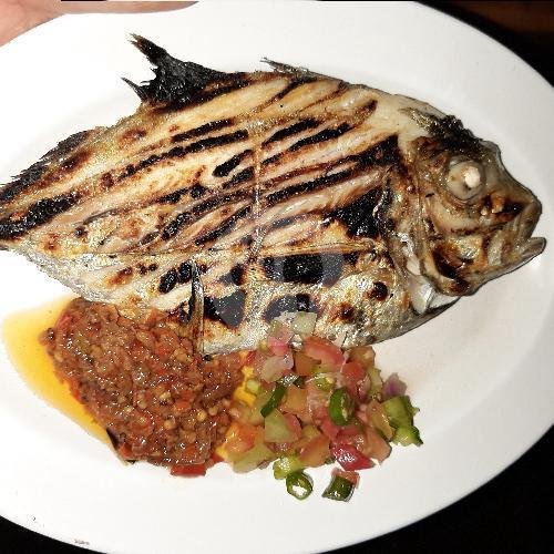 Ikan Kuwe / Bobara Bakar menu Dodika Ikan Bakar, Percetakan Negara D66