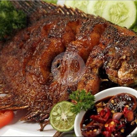 Ikan Bawal Goreng Spesial Sambal Kecap menu Waroeng Darino