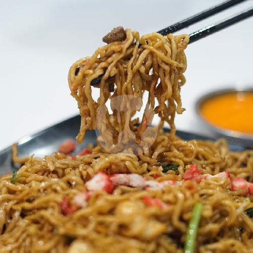 Bihun Goreng Jumbo menu Bakmie Siantar Paus, Rawamangun