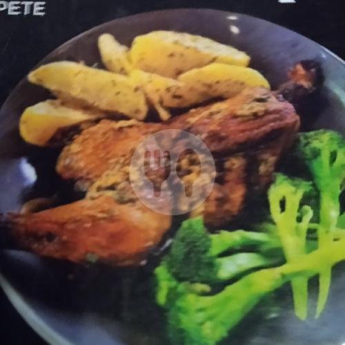 Ayam Betutu 1 Ekor menu Flying Pig, Sunter