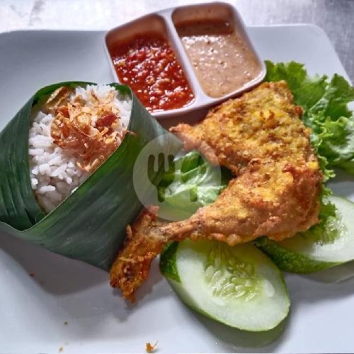 Nasi Uduk + Ayam Tulang Lunak menu Nasi Uduk Ayam Tulang Lunak Pak Eddy, Kebon Sirih Timur