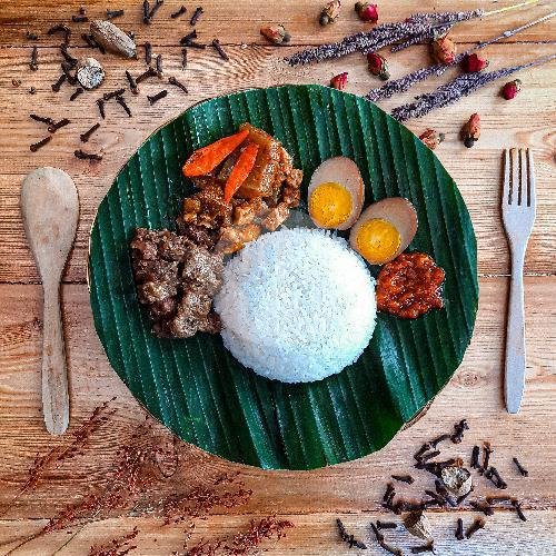 Paket 1 menu Gudeg Bu Eko, Jupiter Selatan