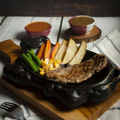 Grilled Chicken Breast menu Waroeng Steak Bledek (WSB), Jiwan