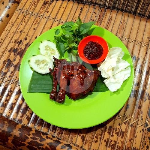 Nasi Lalapan Tempe Bacem menu Masakan Ibu Nurul, Jl Tidar Belakang Ruang Micro
