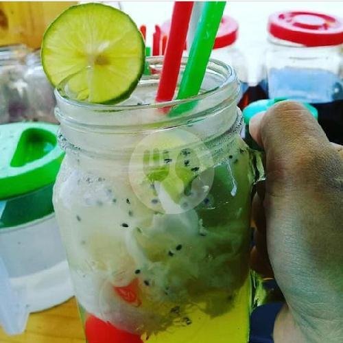 Es Degan Selasih Gula Batu Extra Jeruk Nipis menu Es Degan Mas Kancil, Bibis Raya