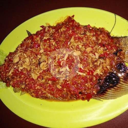 Ikan Gurame Bakar menu Rumah Makan Saung Hegarsari, BKR