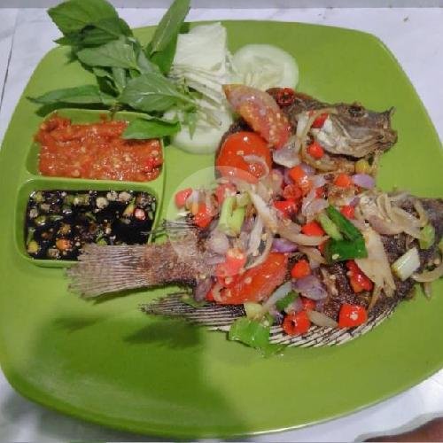 Kakap Laut Bakar menu Warung Makan Mbak Fina Lamongan, Lowokwaru