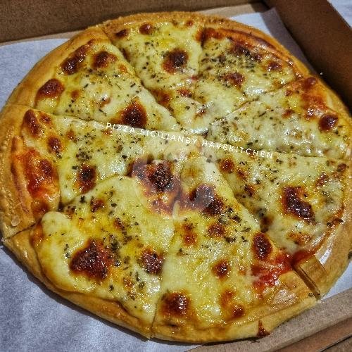 Pizza Smoked Beef menu Have Kitchen Lapai, Padang