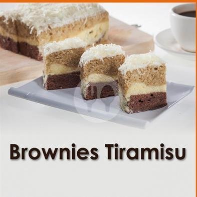 Lapis Gulung menu Cahaya Cakes, Sarimanah Raya