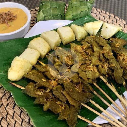 Omelet Rendang Medium menu RM Sari Bundo, Banjarsari