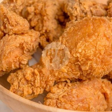 Mau Ngiwak menu Ngayam, Tenggilis - Pujasera Masbro