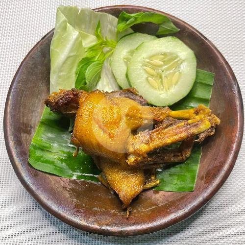 Ayam Kampung Dada Pecak menu Nasi Uduk Jawara, UMS