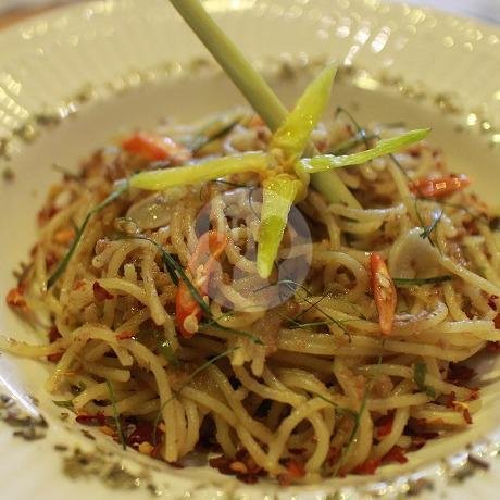 Spaghetti Aglio Olio Tuna menu Cafe Titik Beku, Harapan Indah
