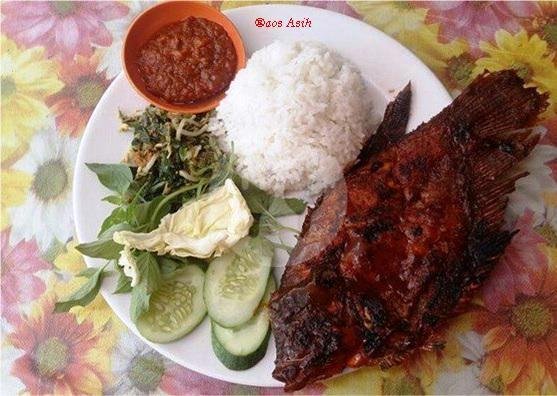 Paket SAH 1 - Stay At HOME (Bawal Laut) menu Ayam Bakar Ikan Bakar RM Raos Asih 1 Sambal Cobek, Gondangdia