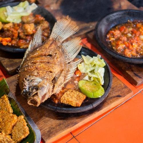 Gami Telur menu Sambal Gami Bu Sum