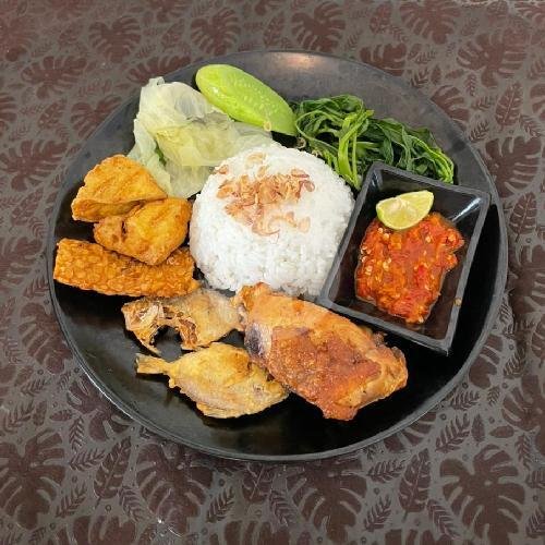 KOPI SUSU GULA AREN menu Kopi Walet - Sate Taichan 99, Pusat Tipes