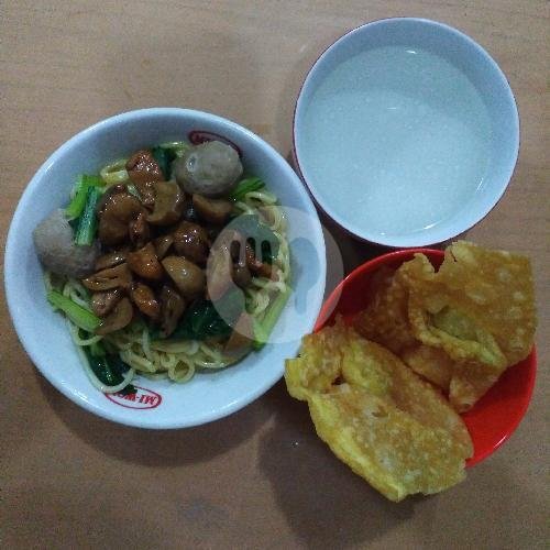 Mie Ayam Gaya Baru: Menyajikan Cita Rasa Legendaris di Tebet Barat Jakarta