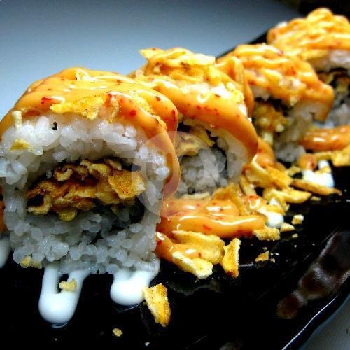 Spicy Chicken Roll menu Utori Sushi, Sarimanah