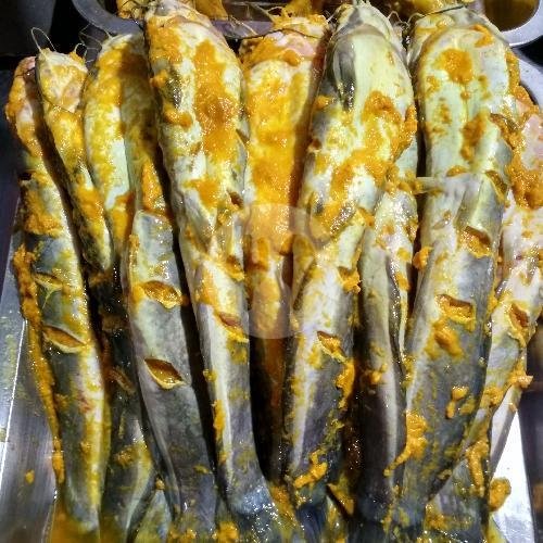IKAN ASIN SELAR menu Ayam Goreng Sambel Si Edun, Malabar