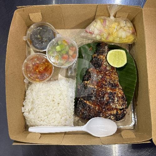 Ikan Woku menu Ikan Bakar Sulawesi, Ngesrep Timur V