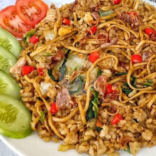 Nasi Goreng Mawut Pakde menu Nasi Goreng Pakde Blangkon, Blimbing