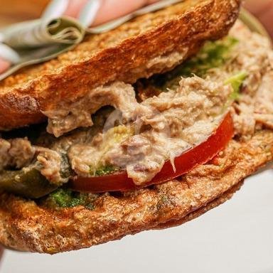 Tuna Avocado Sandwich menu Union, Plaza Senayan