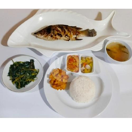 Paket Makarel Bakar menu Dabu Dabu Ikan Bakar Seafood, Guru Mughni