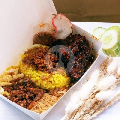 Nasi kuning Ayam bumbu Bali menu Nasi Kuning Bude Ijah, Setiabudi
