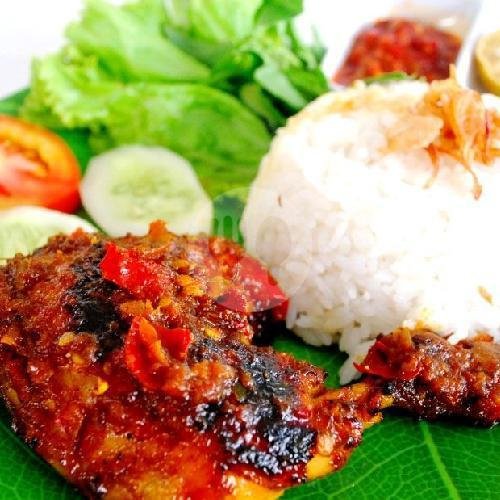 Review Sambel Pinuk Alisamu: Makan Enak dan Murah di Jl. Satrio Wibowo