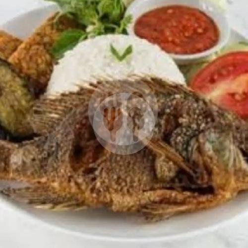 Nila Bakar Sambel Bawang menu Ayam Goreng Sambel Setan, Mejasem