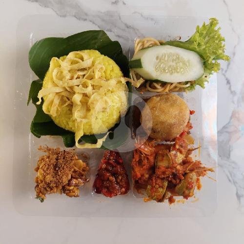 Nasi Madura Bu Lili menu Depot Lili Jaya, Pandegiling