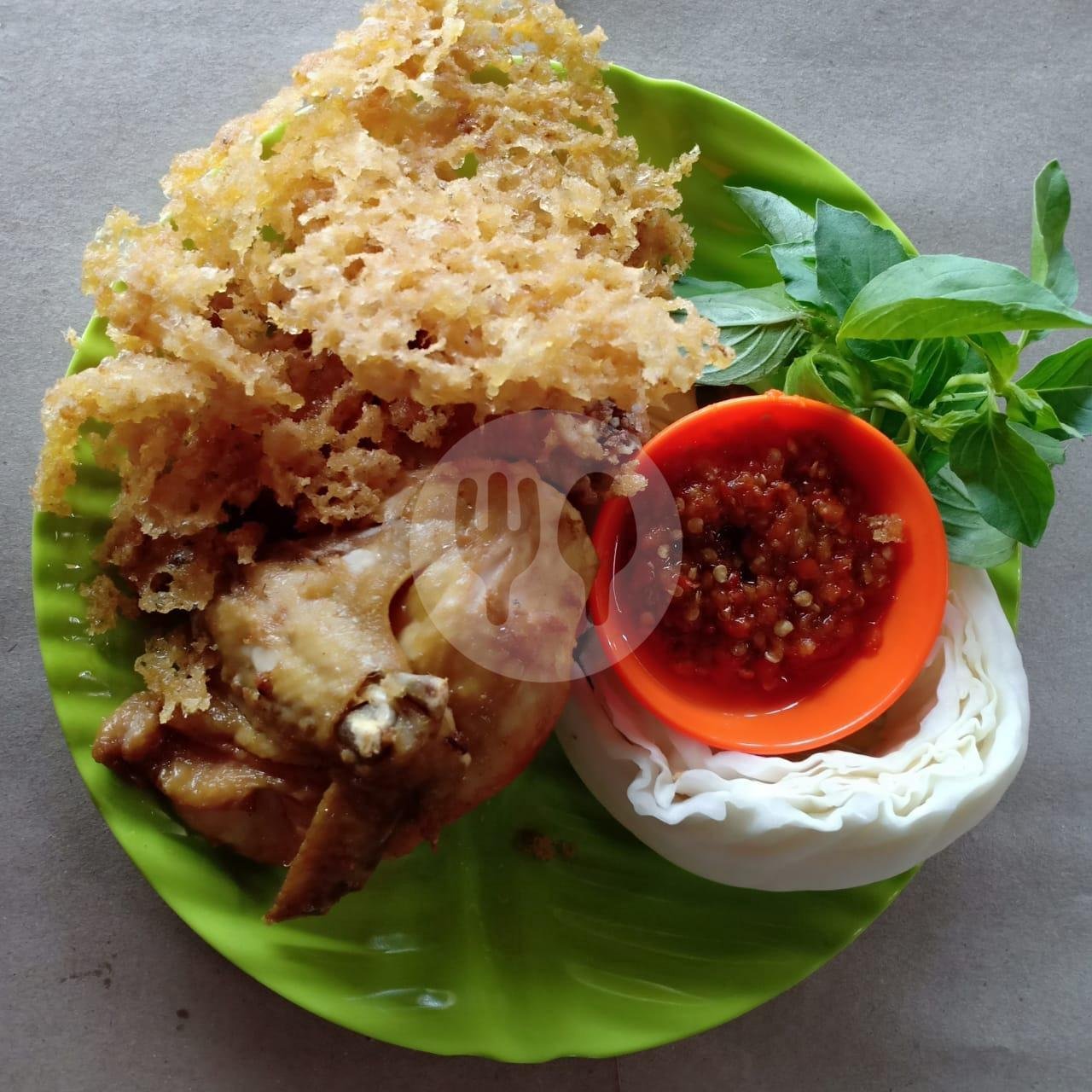 Ayam Kampung Utuh menu Ayam Dan Bebek Goreng Kremes Mas Anto, Papahan