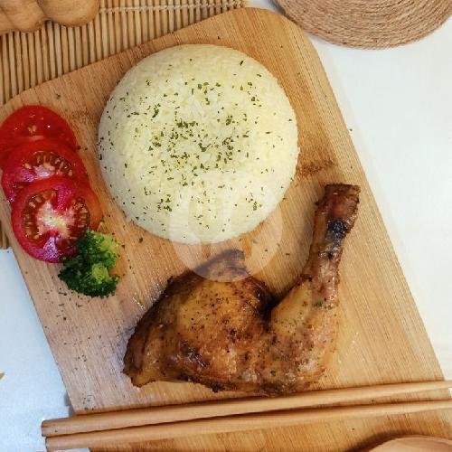 Ibro Chicken Roasted: Pengalaman Makan Ayam Panggang Terbaik di Buah Batu, Bandung